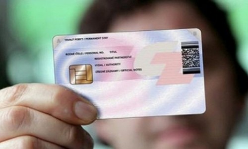 Người dân làm căn cước công dân gắn chip sẽ được giảm phí 50%