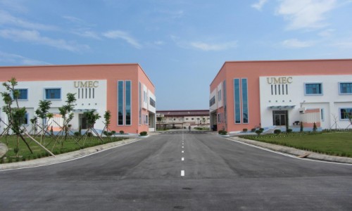 Bất chấp lợi nhuận lao dốc, cổ phiếu KBC vẫn tăng mạnh
