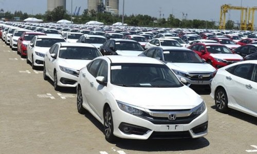 Việt Nam "ồ ạt" nhập khẩu hơn 11.000 ôtô nguyên chiếc