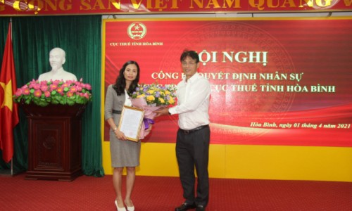 Bà Nguyễn Thị Hương Nga giữ chức Phó Cục trưởng Cục Thuế Hòa Bình