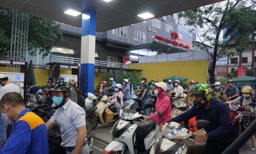 Giá xăng biến động, kỳ tới có giảm giá?