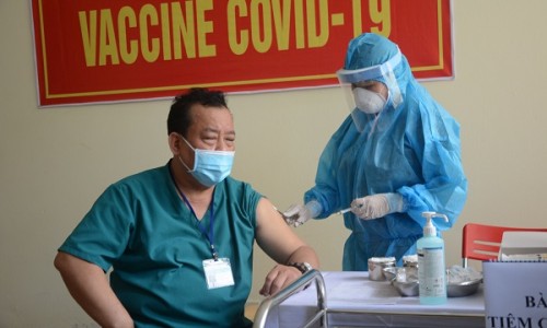 Hơn 70.000 người đã tiêm vaccine COVID-19