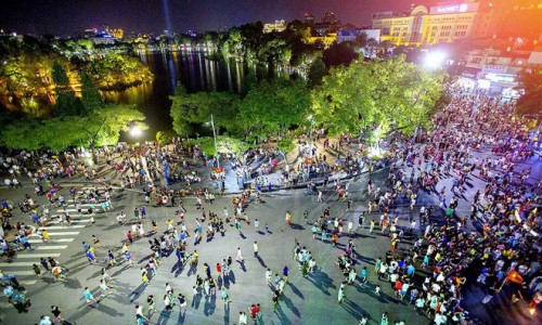 Hà Nội tạm dừng tổ chức lễ hội và các tuyến phố đi bộ