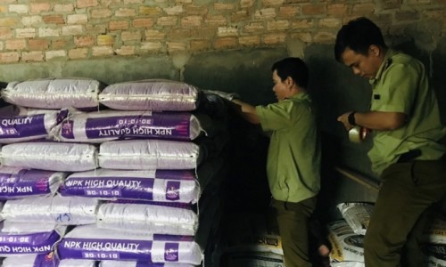 Gia Lai: Phát hiện gần 10 tấn phân bón Trung Quốc không ghi nơi sản xuất