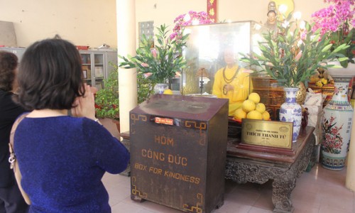 Không được ép buộc tổ chức, cá nhân đóng góp công đức cho tổ chức lễ hội, di tích