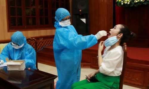 Hà Nam khởi tố vụ án; kỷ luật 3 cán bộ liên quan ổ dịch COVID-19