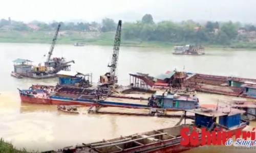 Phú Thọ: UBND huyện Phù Ninh đã tròn trách nhiệm khi để sông Lô