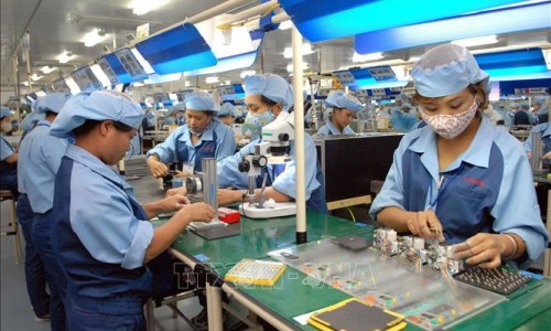 Thu ngân sách khu vực kinh tế ngoài quốc doanh tăng gần 40%