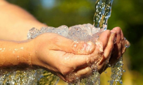 Chính phủ yêu cầu giảm giá nước sạch sinh hoạt cho người dân