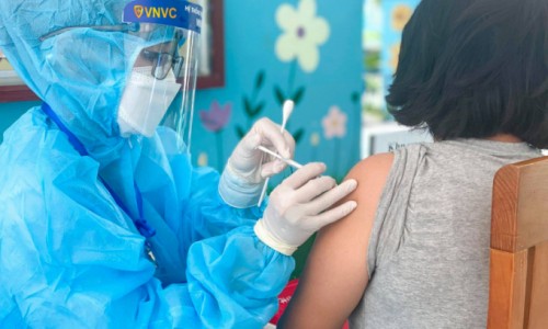 Bộ Y tế nói về khoảng cách giữa 2 mũi vaccine AstraZeneca