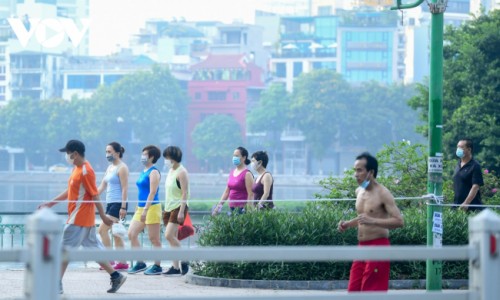 Hà Nội cho phép mở lại thể dục, thể thao ngoài trời, trung tâm thương mại từ 28/9