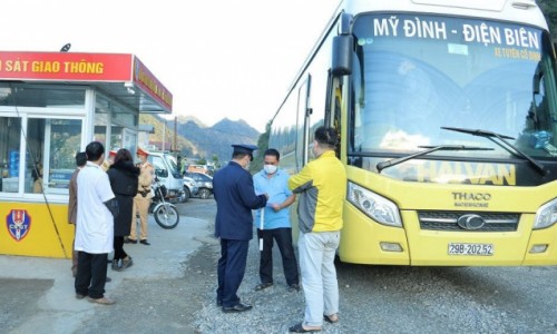 Không yêu cầu xét nghiệm Covid-19 với người đã tiêm đủ liều vắc xin khi đi liên tỉnh từ 1/10