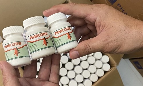 Lật tẩy chiêu trò sản xuất thuốc trị ho Pharcoter giả