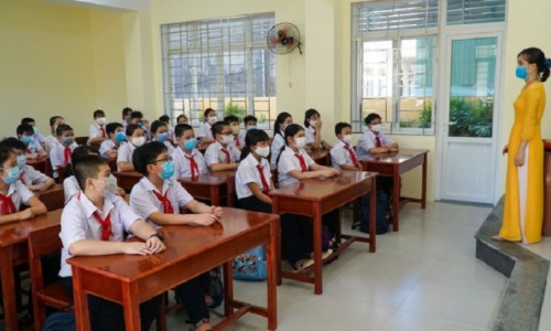 Tp.HCM đề xuất chi 427 tỷ đồng hỗ trợ học phí cho học sinh