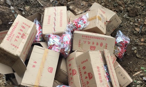 Hà Giang: 8400 gói sản phẩm chân gà nhập lậu bị tiêu hủy