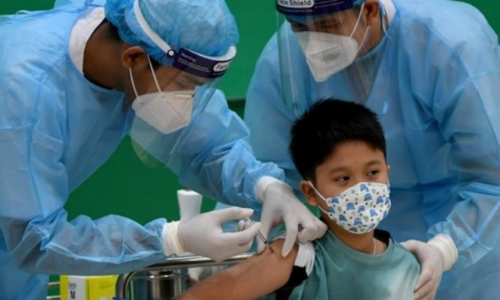 Những tác dụng phụ trẻ em có thể gặp phải sau khi tiêm vaccine Covid-19