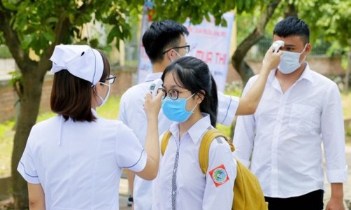 TPHCM: Học sinh khối lớp 9 và 12 sẽ trở lại trường vào tuần sau