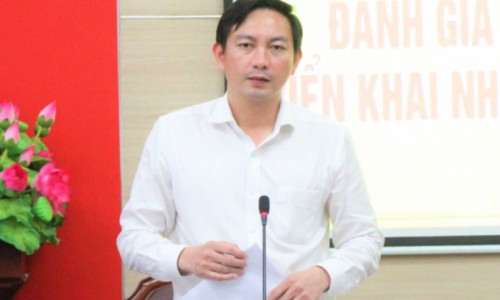 Quan hệ bất chính với nhân viên dưới quyền, Bí thư Huyện ủy Cô Tô bị khai trừ ra khỏi đảng
