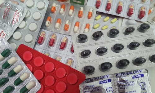 Không để xảy ra tình trạng khan hiếm, thiếu thuốc điều trị Covid-19 trong dịp Tết Nguyên đán