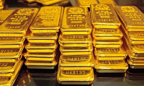 Giá vàng tụt giảm mạnh do bị bán tháo