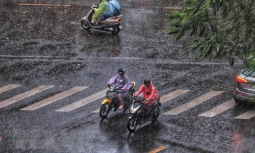 Mưa to trên diện rộng, nguy cơ sạt lở và lũ quét