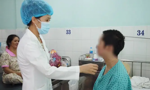 Cảnh báo: Uống thực phẩm chức năng để thải độc tố, cô gái trẻ suýt mất mạng
