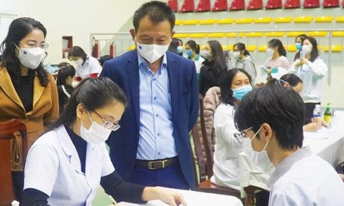 Giám đốc CDC Quảng Bình bị kỷ luật cảnh cáo