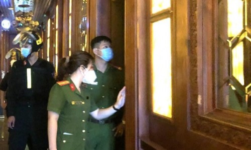 Bình Dương: Hàng loạt cơ sở karaoke bị xử phạt