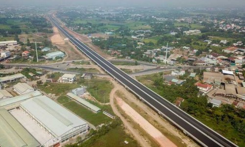 Kêu gặp nhiều khó khăn, VEC xin lùi tiến độ hoàn thành cao tốc Bến Lức - Long Thành