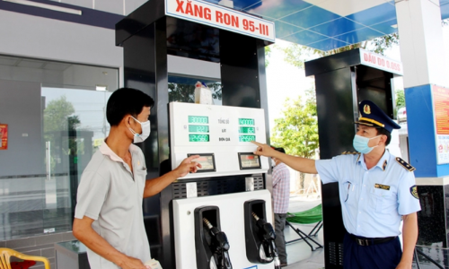Yêu cầu tăng cường kiểm tra, xử lý vi phạm chất lượng xăng dầu