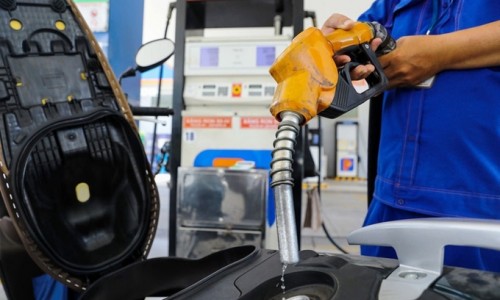 Giá dầu thế giới tăng, xăng dầu trong nước dự báo giảm