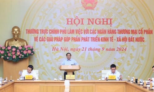 Thủ tướng yêu cầu ngân hàng thương mại cổ phần giảm lãi suất cho vay, sân sau và nợ xấu