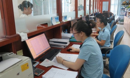 Ngành Hải quan phải thu hồi gần 1.600 tỷ đồng tiền nợ thuế