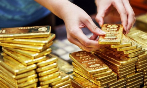 Giá vàng đảo chiều, nhà đầu tư đua nhau bán tháo