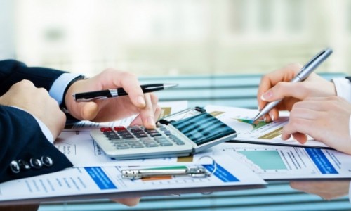 Ba nhà đầu tư cá nhân bị phạt 95 triệu đồng vì công bố thông tin sai hạn