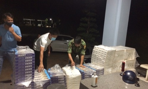 Tây Ninh: Ngăn chặn kịp thời 2 vụ buôn lậu, thu giữ 14.000 bao thuốc lá ngoại