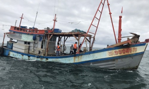 Kiên Giang: Bắt giữ tàu vận chuyển 50.000 lít dầu DO trái phép