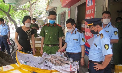 Nam Định: Kịp thời ngăn chặn nửa tấn thực phẩm bẩn lên bàn ăn