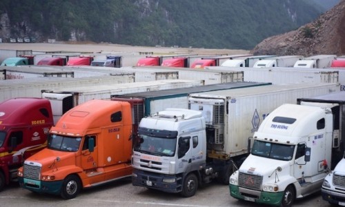 Cửa khẩu Tân Thanh tạm dừng hoạt động, nông sản ùn tắc nghiêm trọng