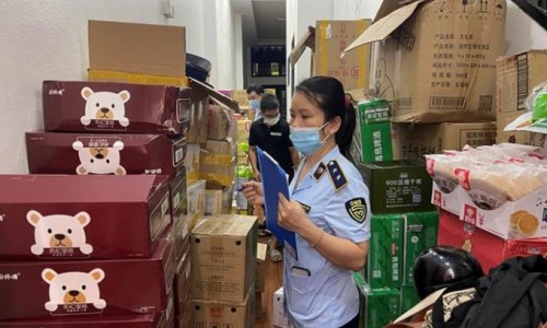 Thanh Hoá: Phát hiện 5 tấn bánh kẹo không rõ nguồn gốc