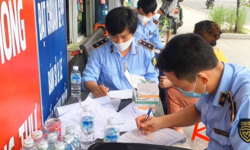 Phú Yên: Bắt giữ nhiều bộ xét nghiệm COVID-19 vi phạm