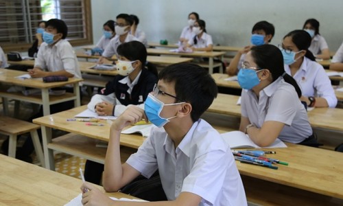 Chưa cho học sinh đồng loạt tới trường, Bí thư Thành uỷ Hà Nội nói gì?