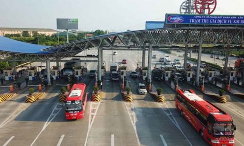 Đề xuất giảm phí đường bộ cho xe kinh doanh vận tải thêm 6 tháng