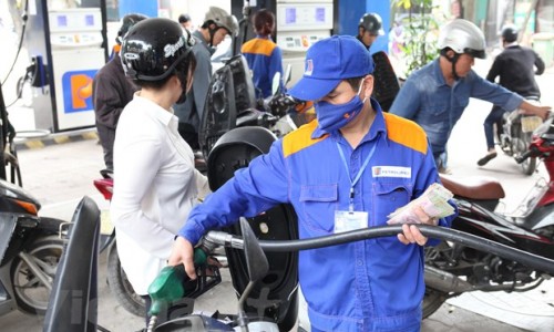 Giá xăng tiếp tục giảm mạnh lần thứ 2