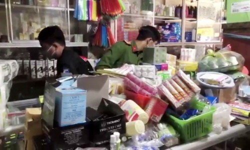 Thu giữ lượng lớn mỹ phẩm không rõ nguồn gốc ở An Giang
