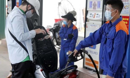 Giá xăng tiếp tục lập đỉnh sau 6 lần tăng liên tiếp