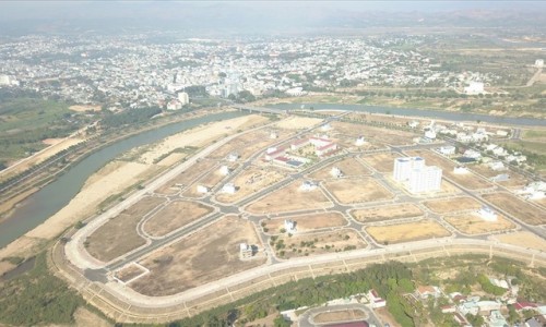 Vụ chuyển nhượng 464 lô đất ở Kon Tum: Nghi vấn trốn gần 1,2 tỷ thuế, phí