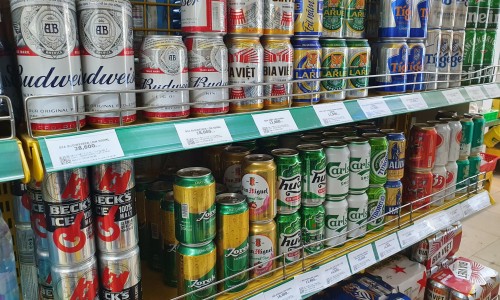 Giá bia đồng loạt tăng: Đại lý phân phối, người tiêu dùng gặp khó