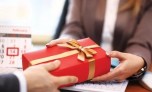 Nghiêm cấm biếu, tặng quà Tết cho lãnh đạo