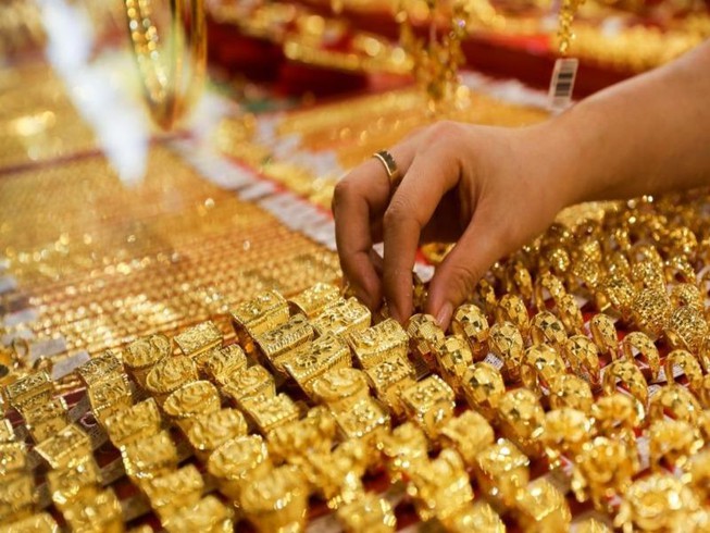 Giá vàng tiếp tục tăng dựng đứng